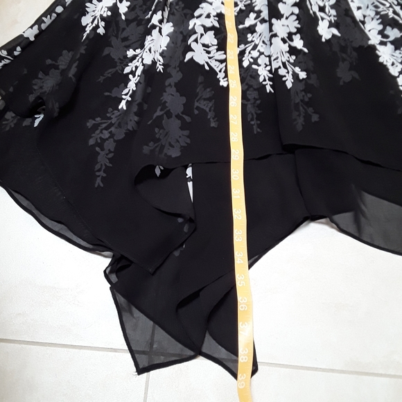 White House Black Market Strapless Dress - Picture 12 of 12